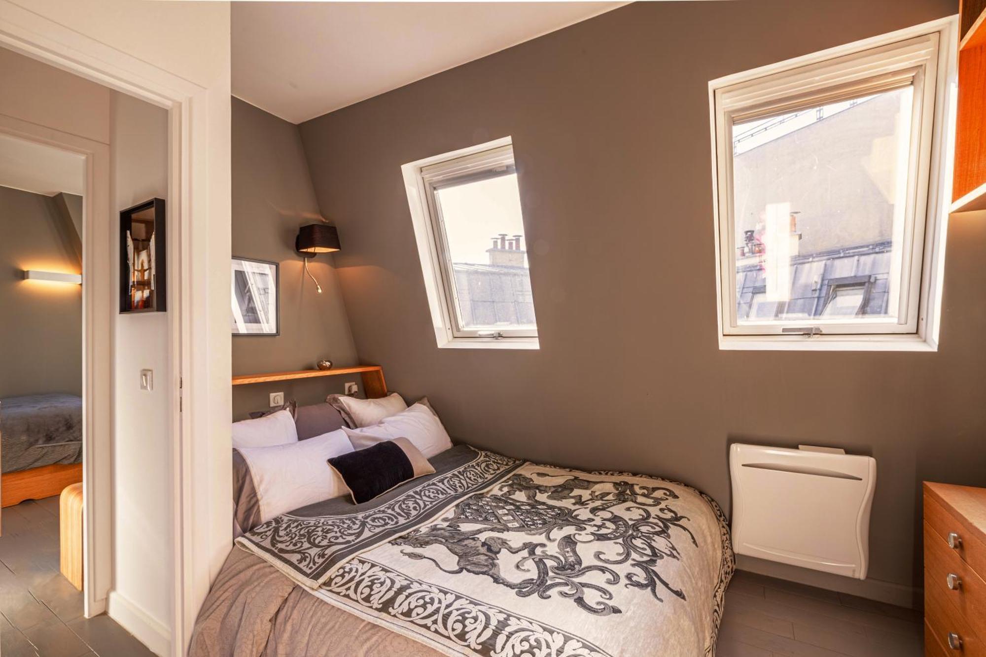 1min Walk From Champs Elysees - Avenue Montaigne - Ac - Self-checkin - Working Desk Appartement *
